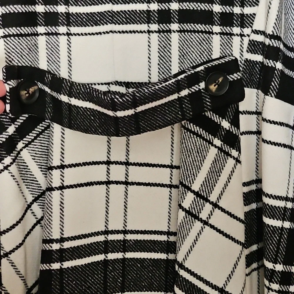 Black and White Plaid Women's Coat - Picture 7 of 8